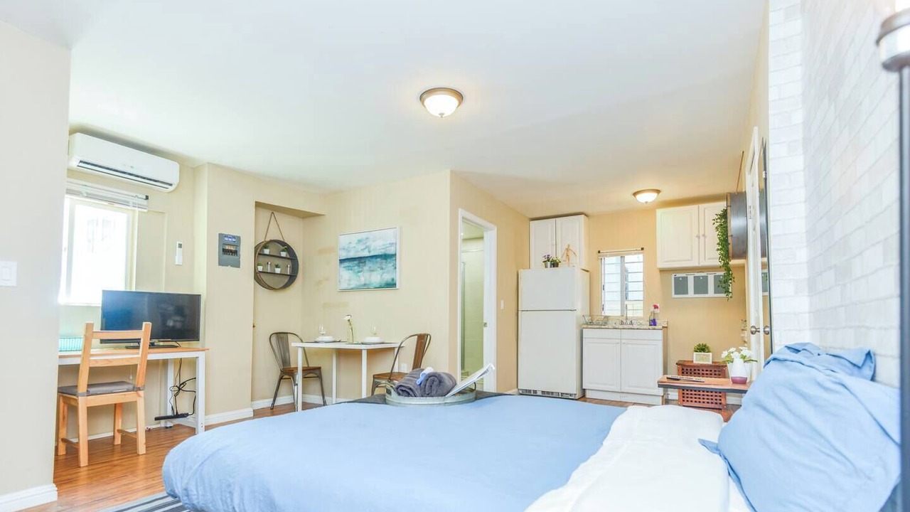 Photo of Bedroom in Hollywood Hills