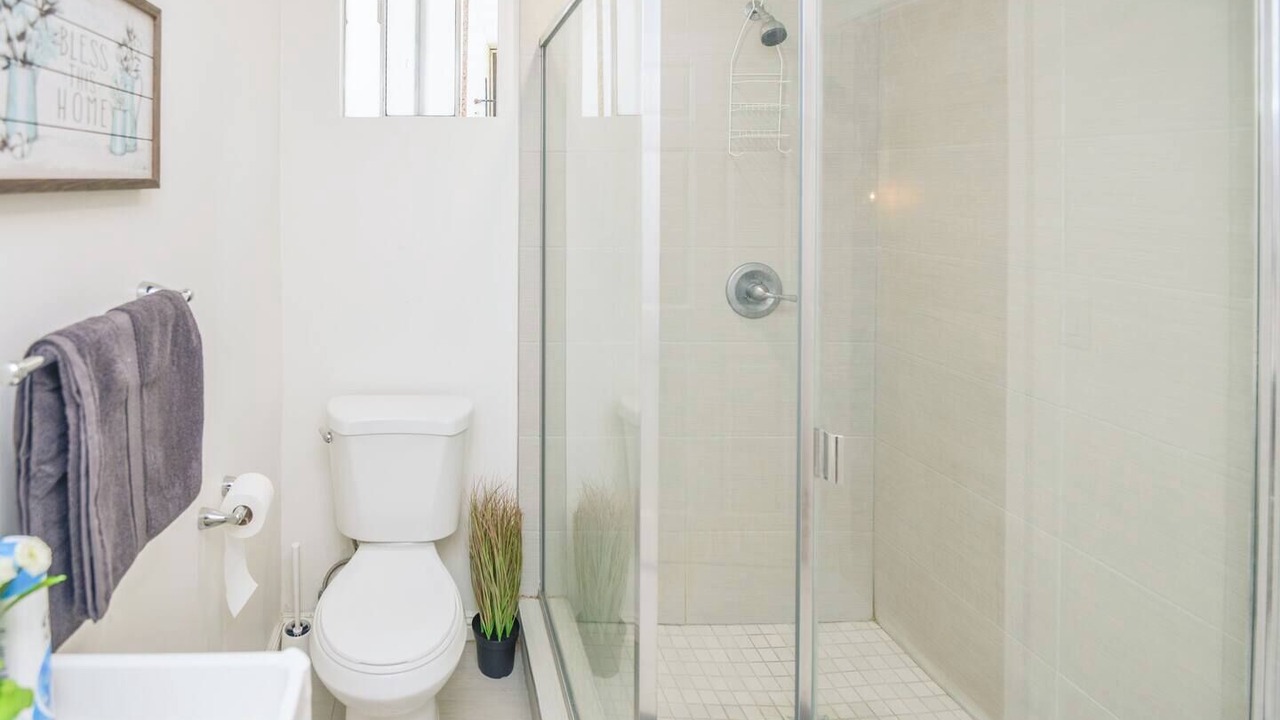 Photo of Bathroom in Hollywood Hills