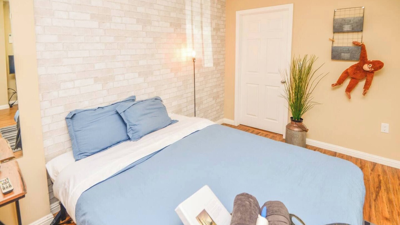 Photo of Bedroom in Hollywood Hills