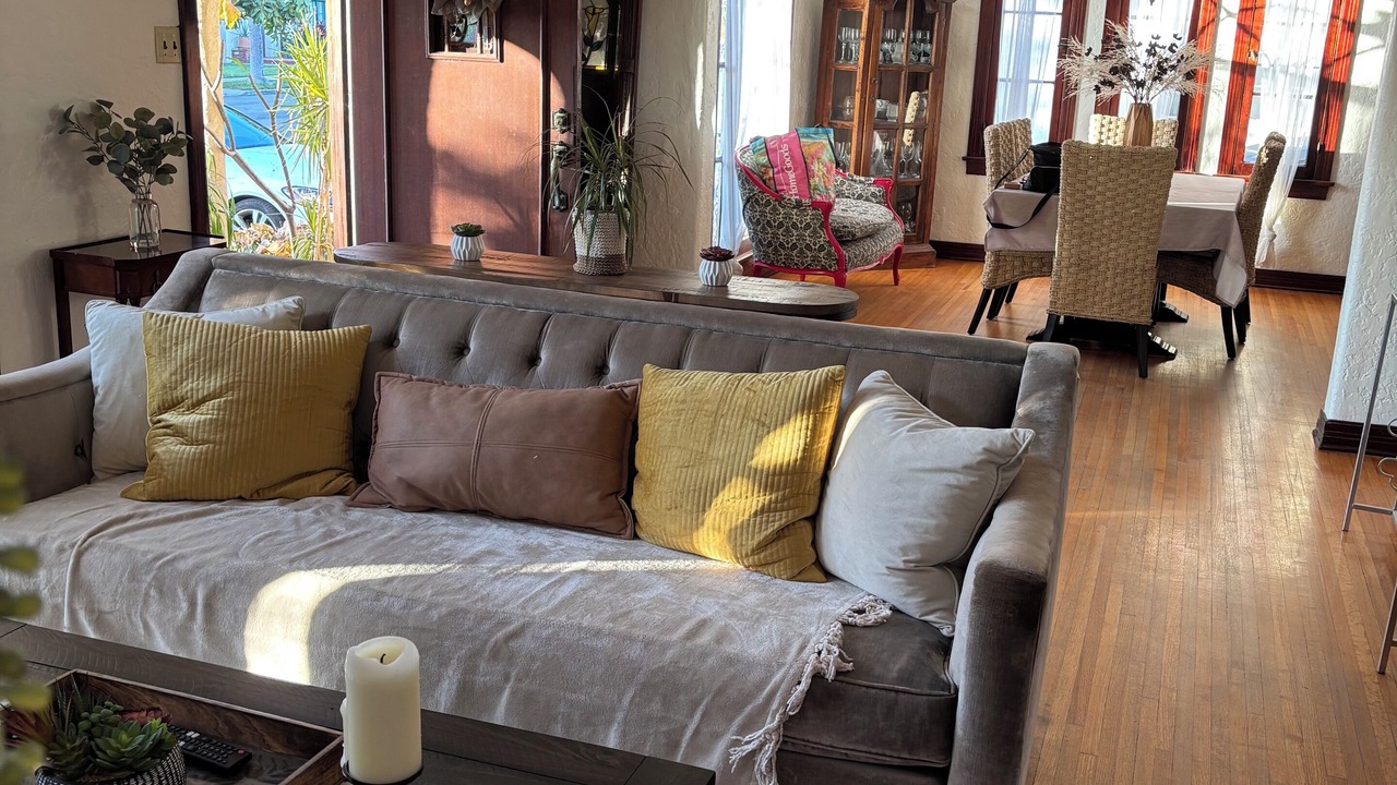 Photo of Livingroom in Rossmoyne