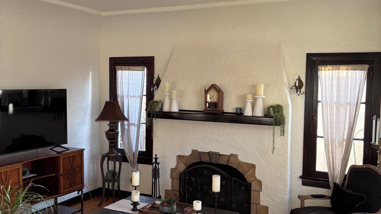 Photo of Livingroom in Rossmoyne