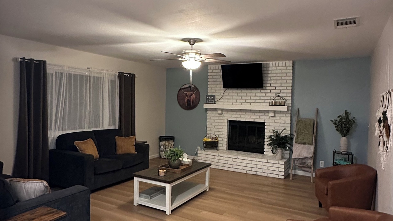 Photo of Livingroom in Apple Valley