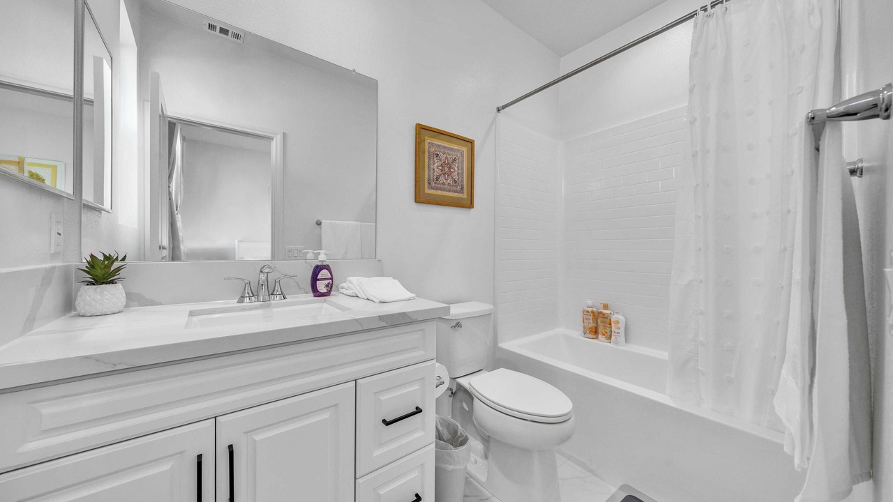 Photo of Bathroom in Northwest Anaheim