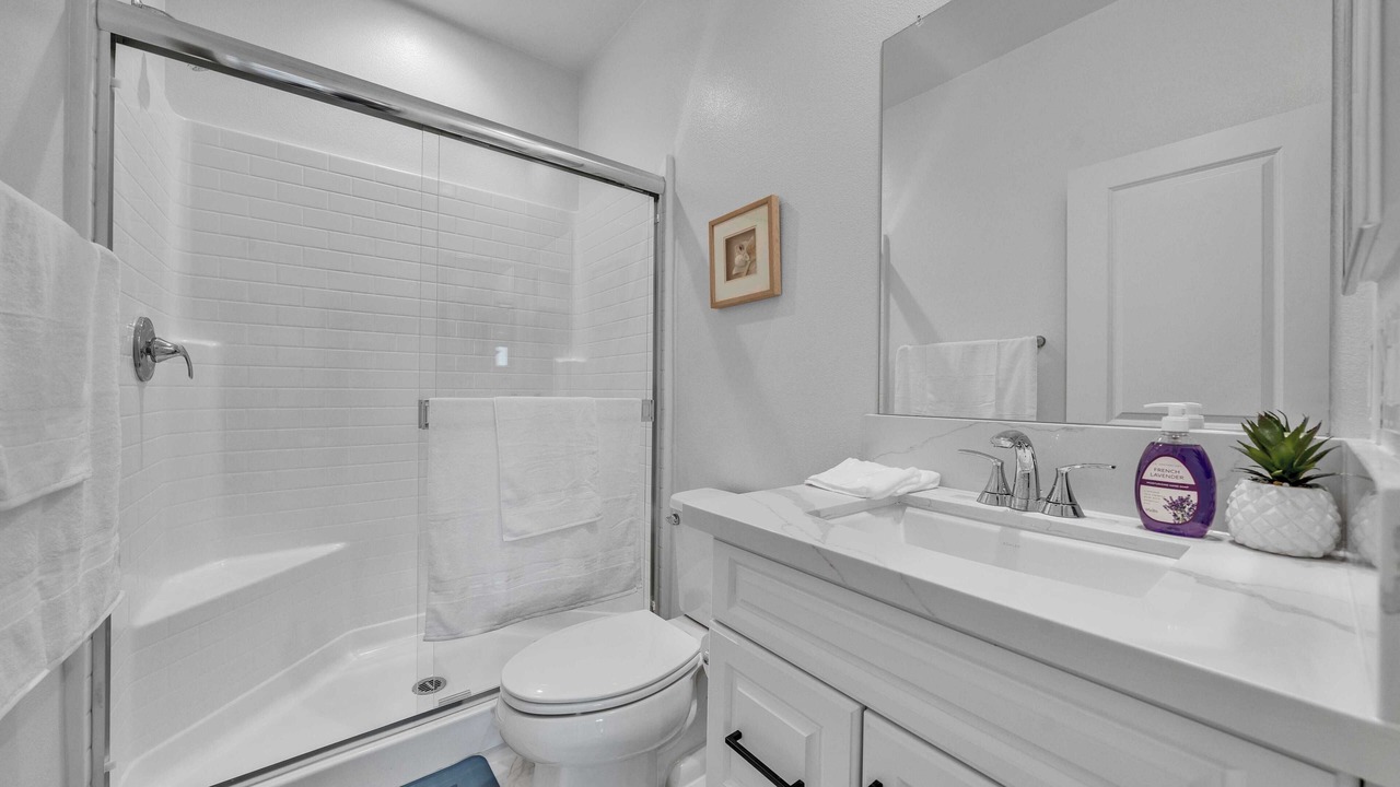 Photo of Bathroom in Northwest Anaheim