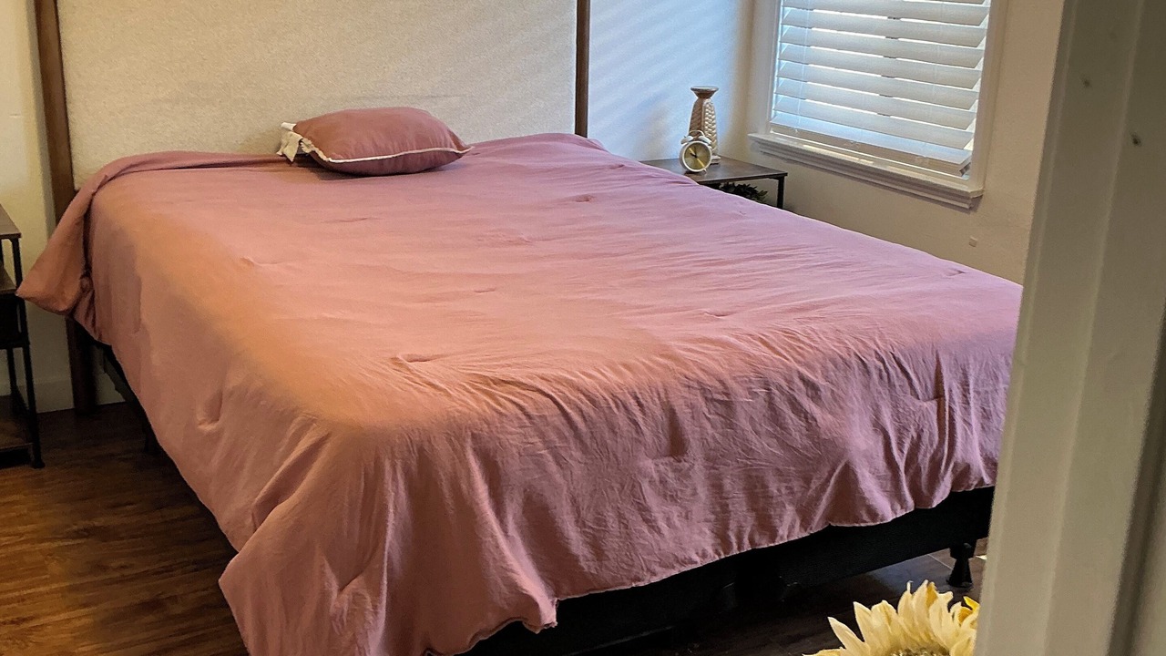 Photo of Bedroom in Inglewood