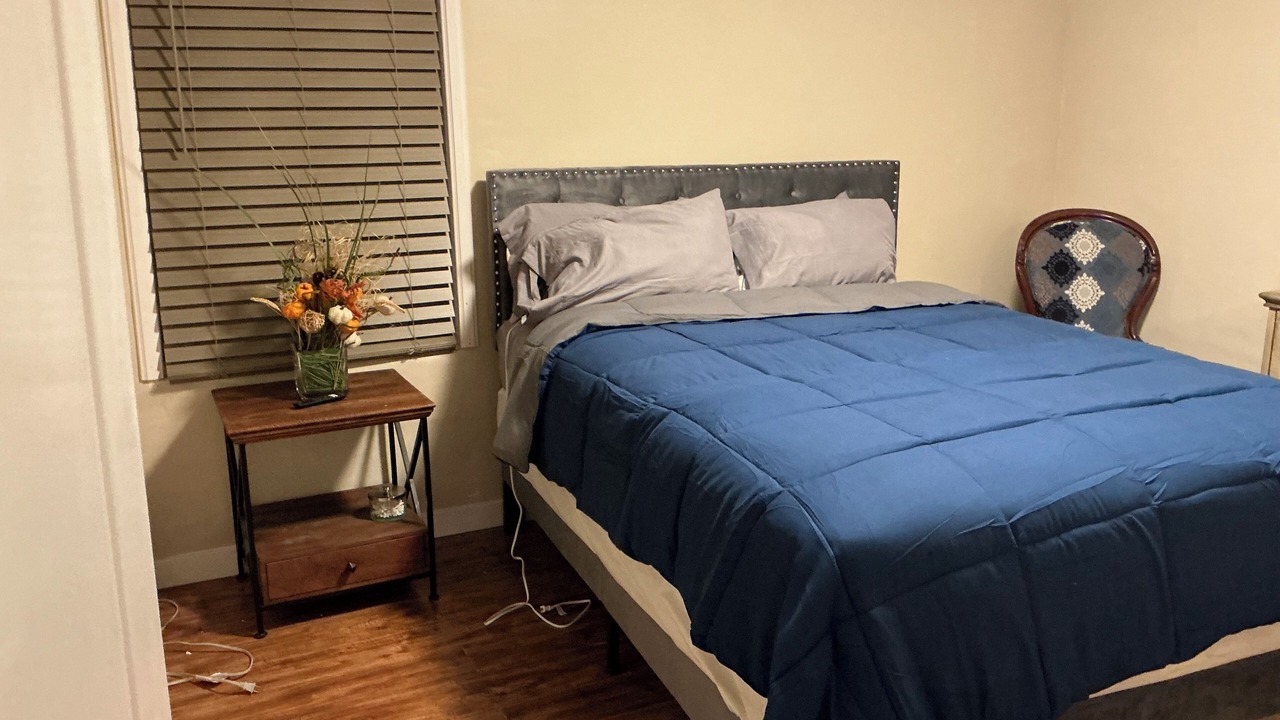 Photo of Bedroom in Inglewood