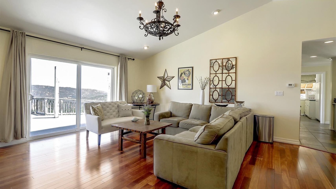 Photo of Livingroom in Napa