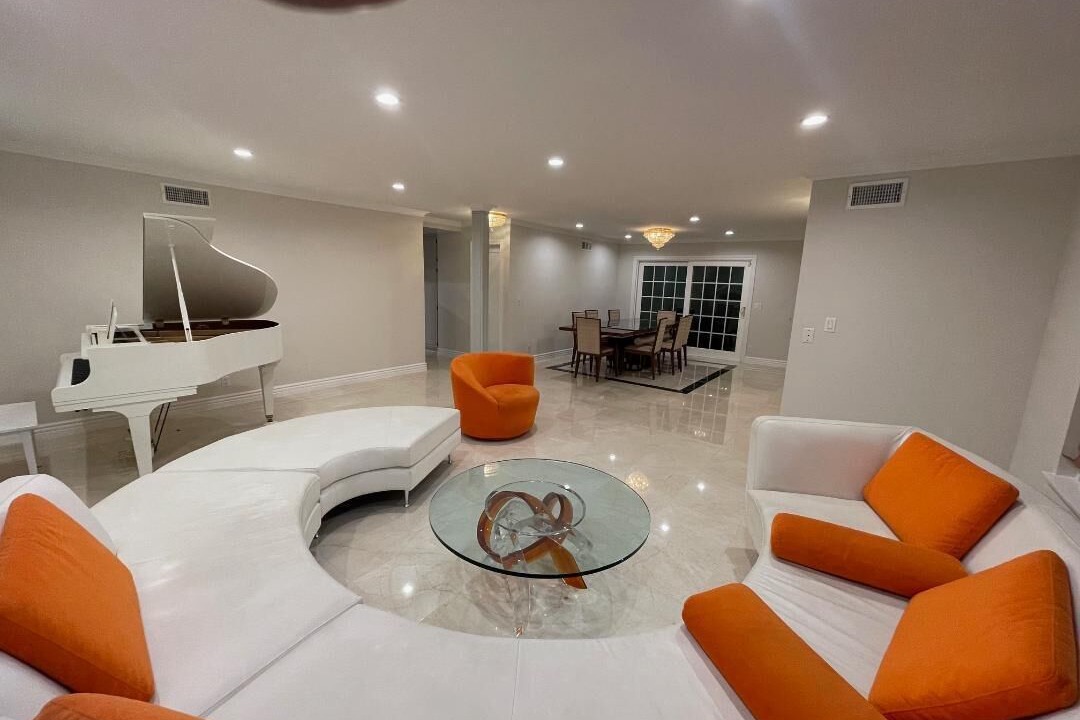 Photo of Livingroom in Downey