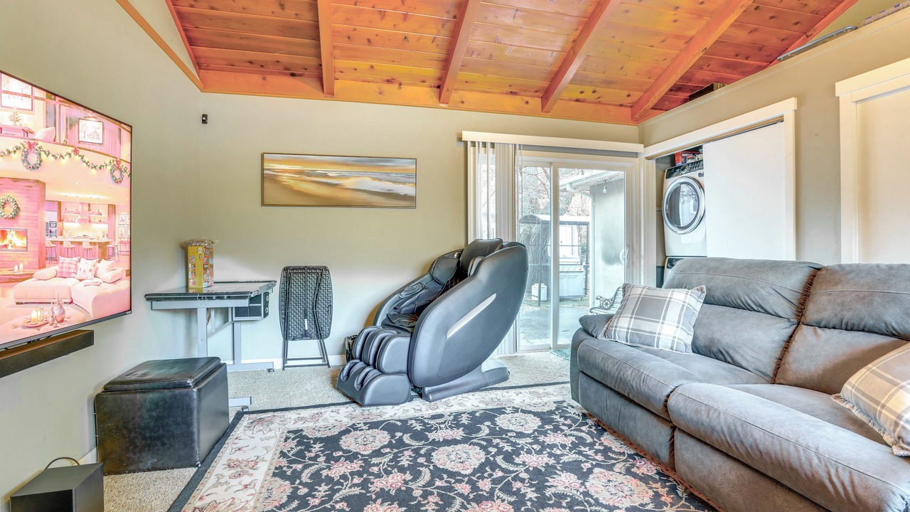 Photo of Livingroom in Cedar Ridge