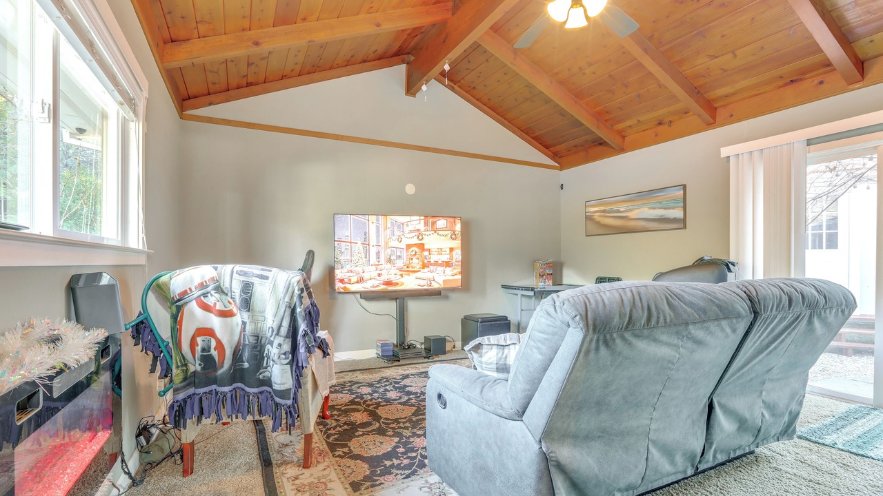 Photo of Livingroom in Cedar Ridge