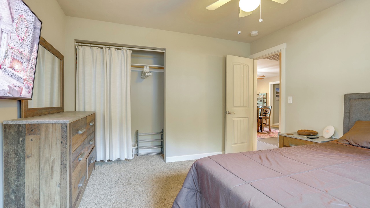 Photo of Bedroom in Cedar Ridge
