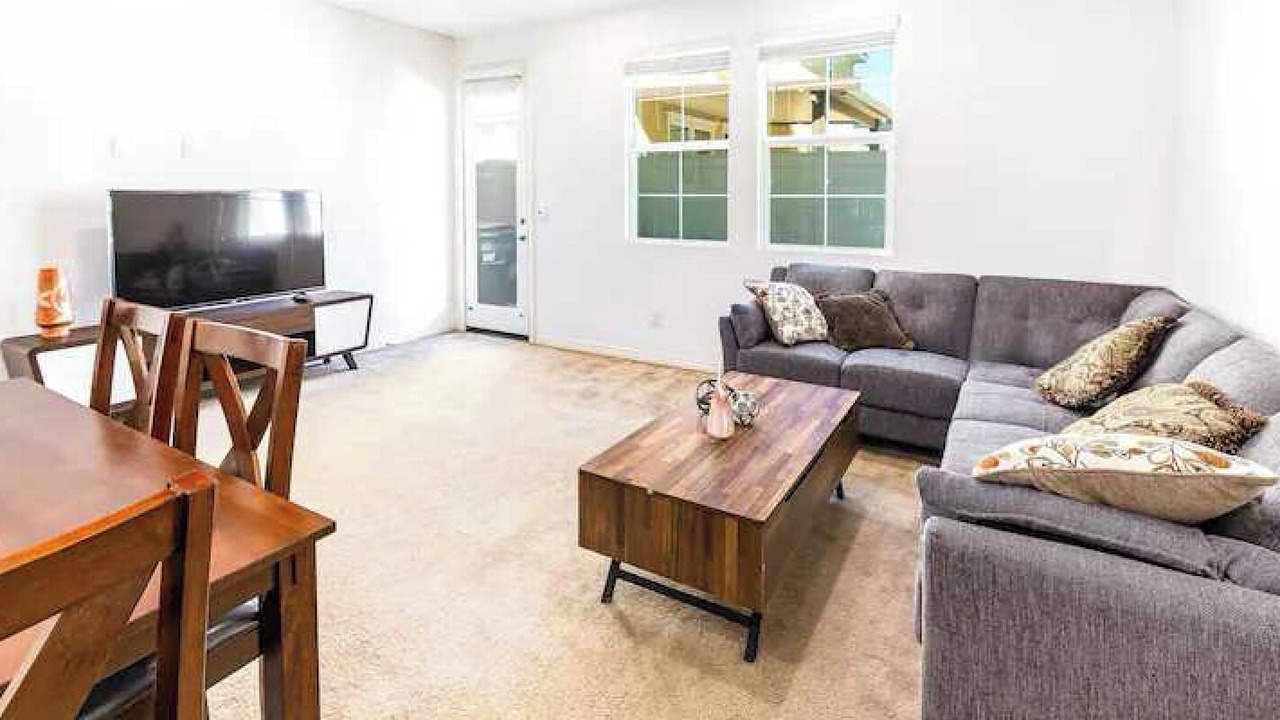 Photo of Livingroom in Eastvale Downs