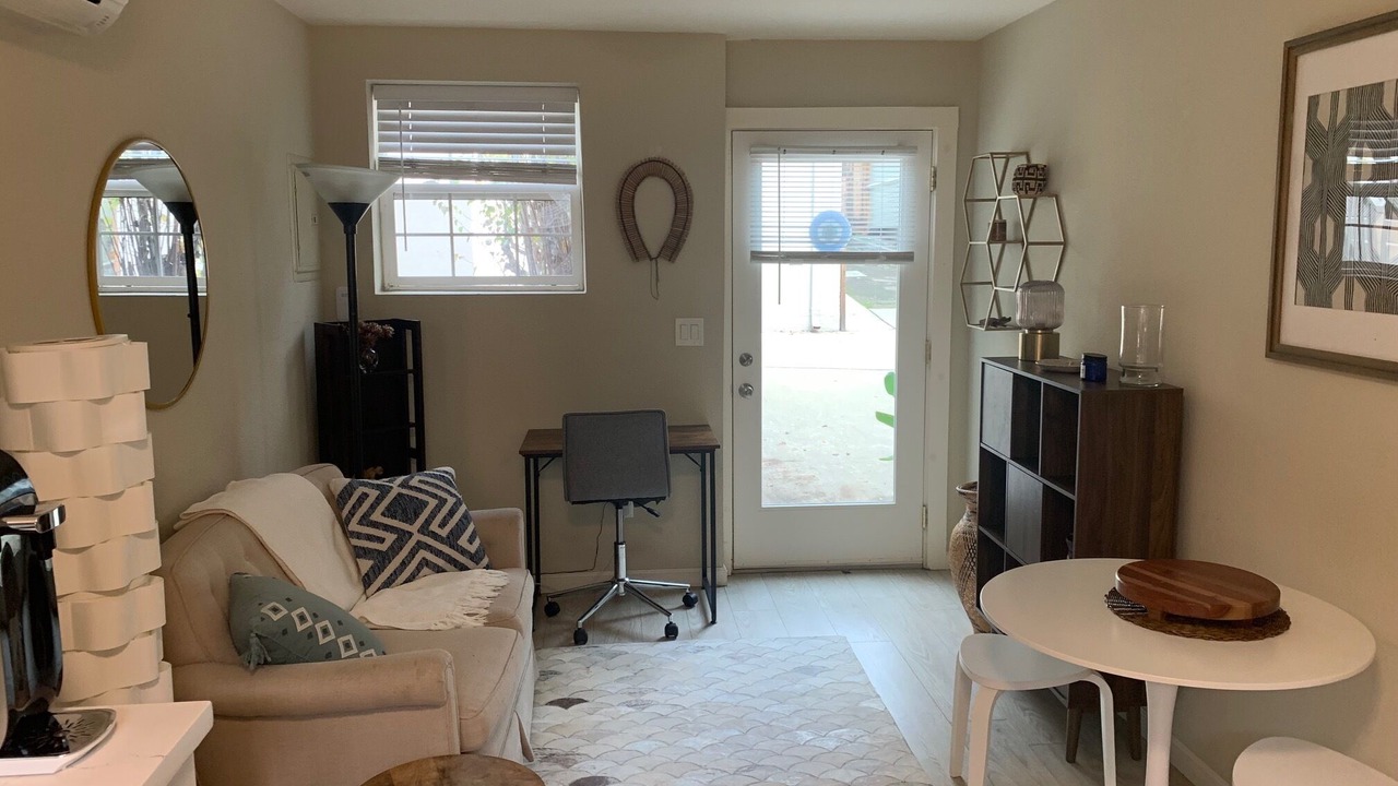 Photo of Livingroom in Glenview