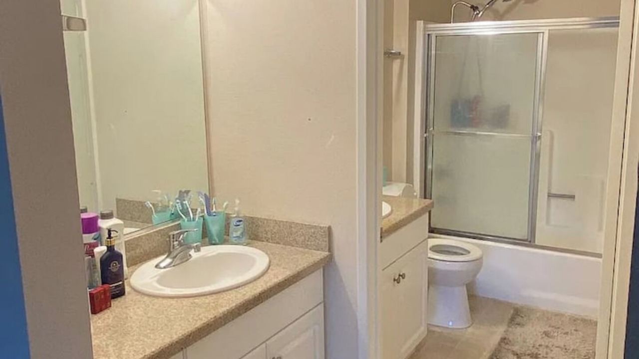 Photo of Bathroom in Warner Center