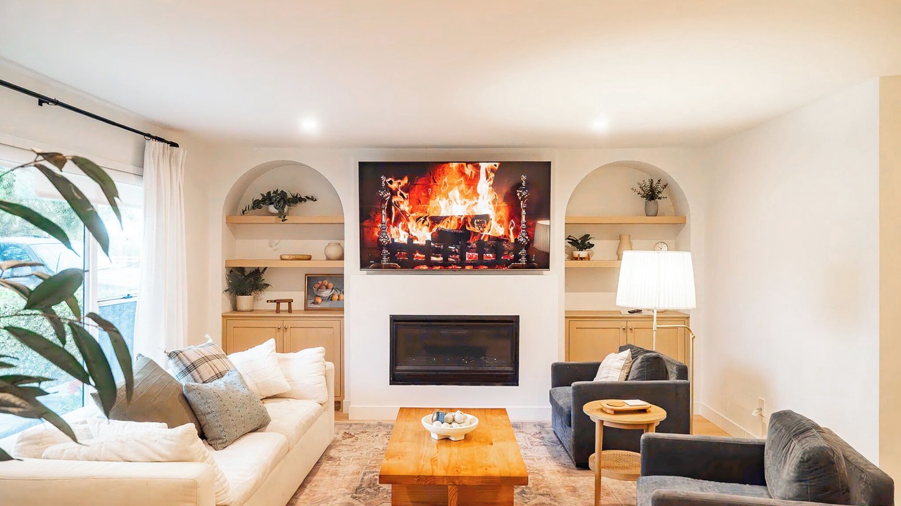 Photo of Livingroom in Southeast Anaheim
