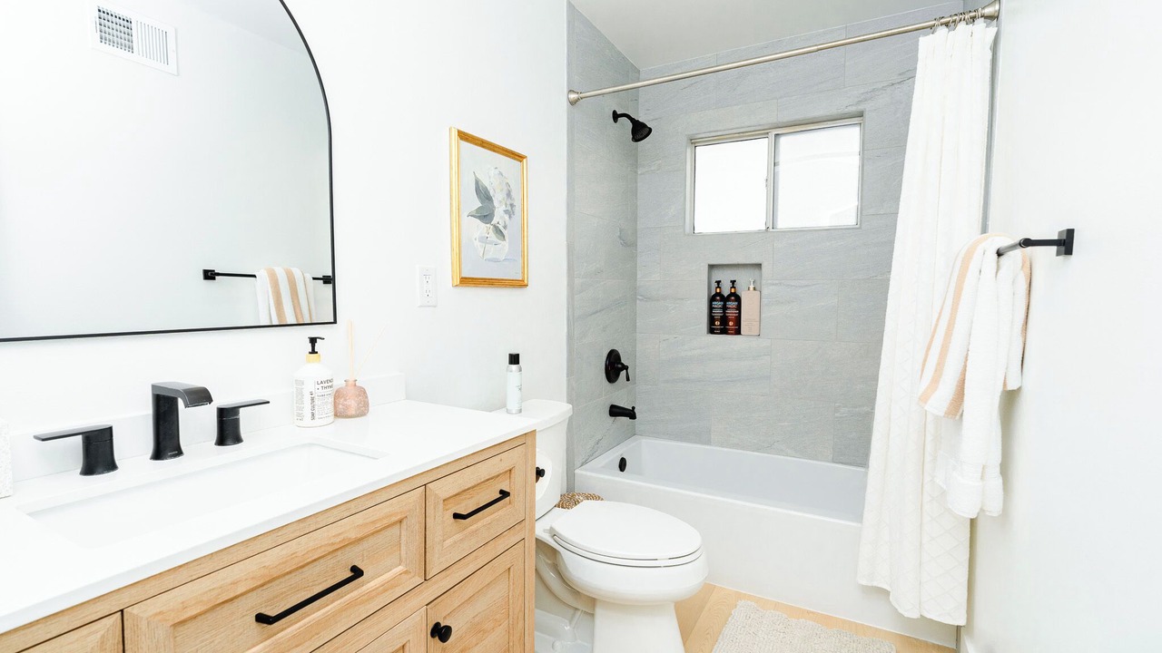 Photo of Bathroom in Southeast Anaheim