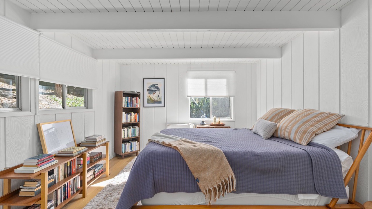 Photo of Bedroom in Lake Arrowhead