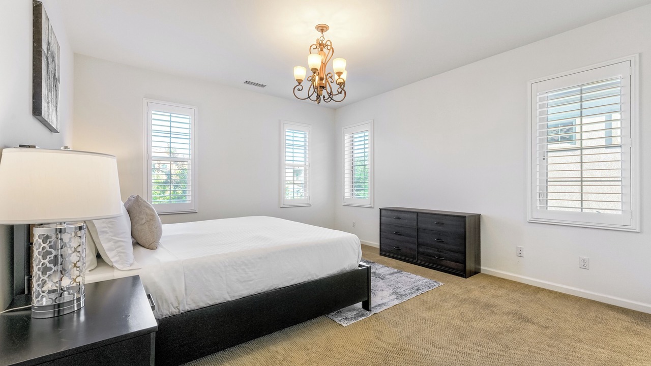 Photo of Bedroom in Lake Forest
