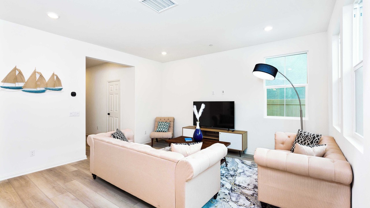 Photo of Livingroom in Upland