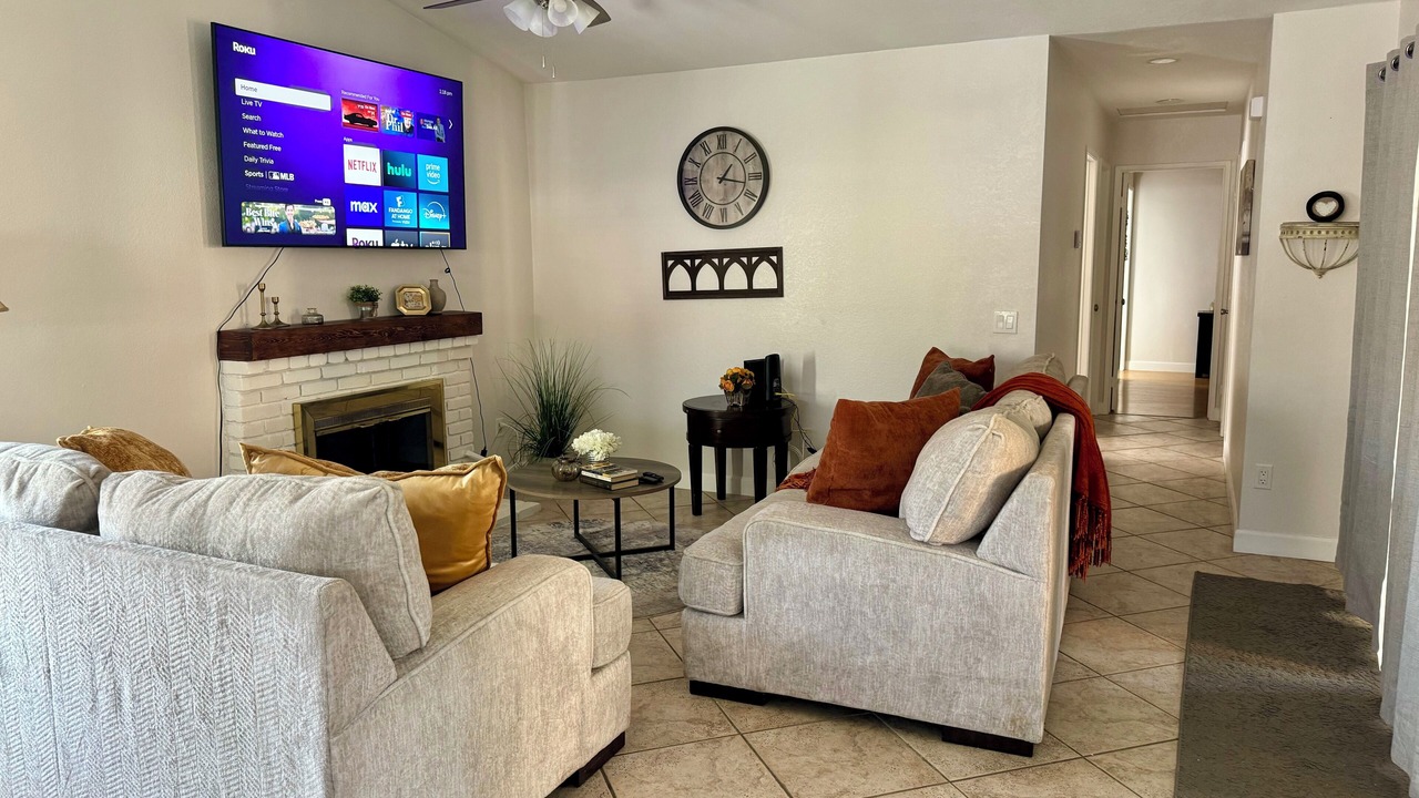 Photo of Livingroom in Southridge Village