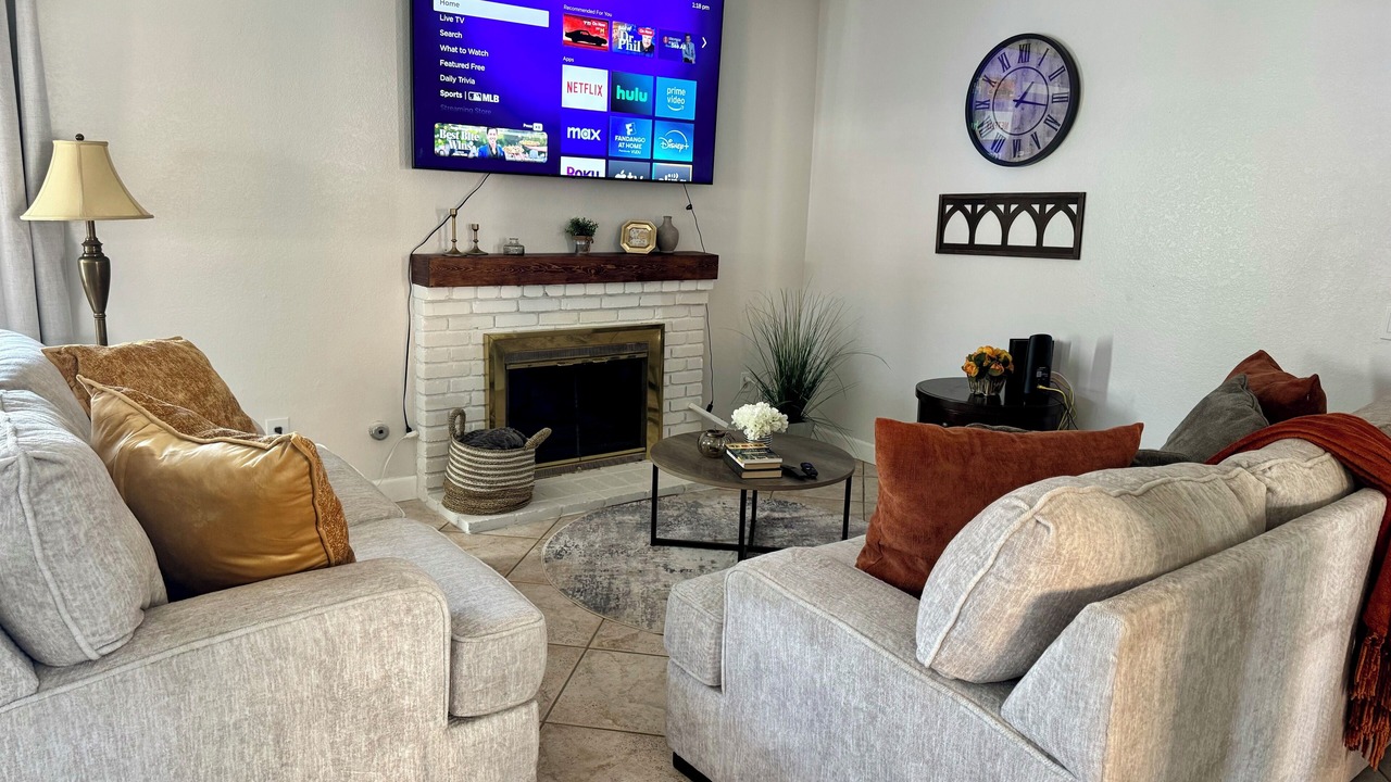Photo of Livingroom in Southridge Village