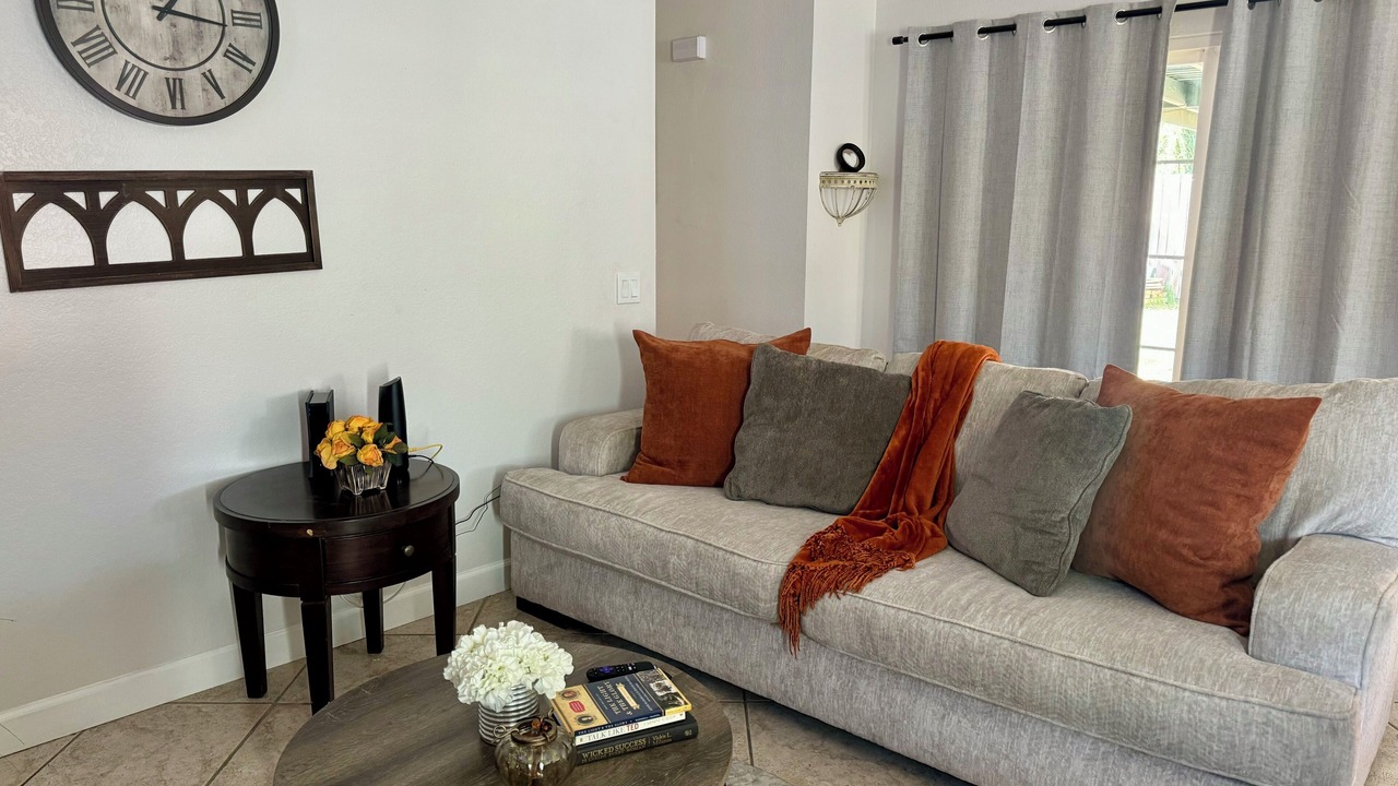 Photo of Livingroom in Southridge Village
