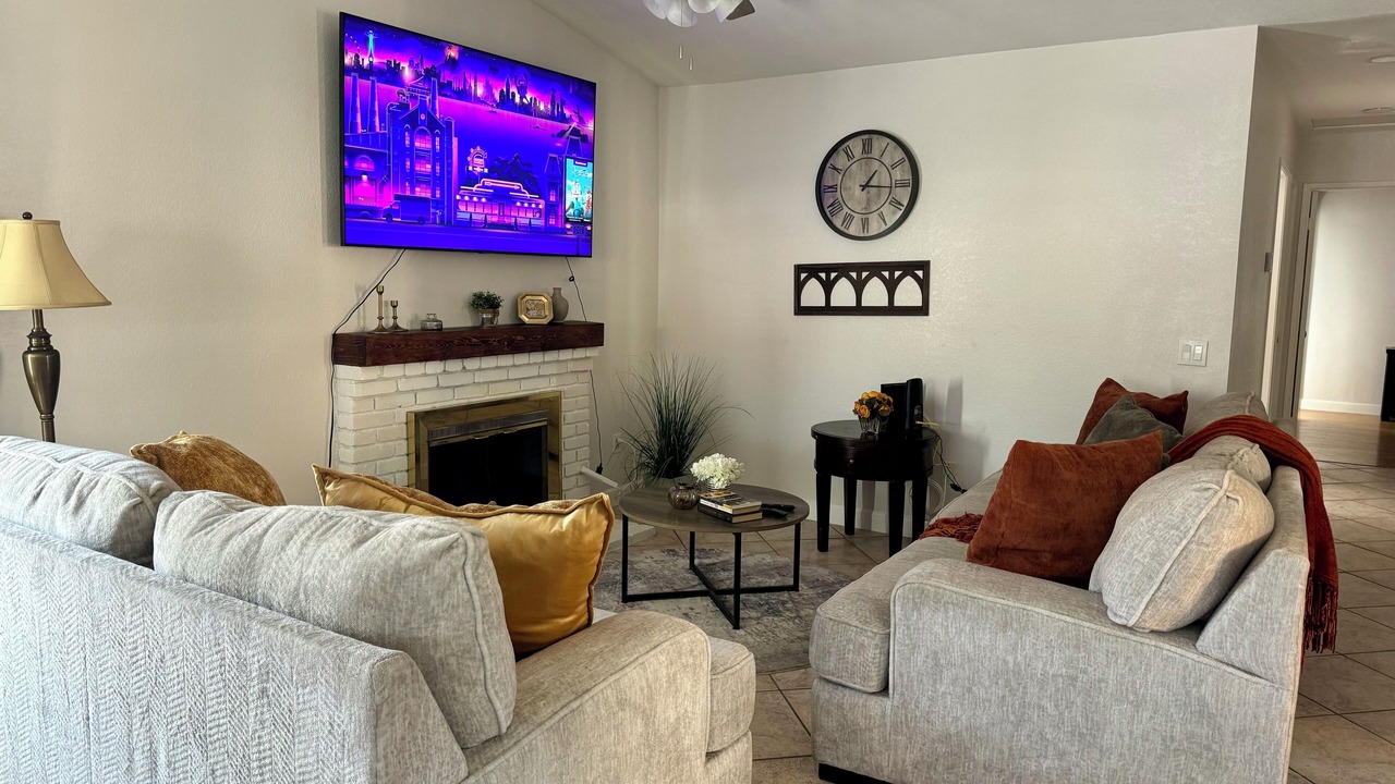 Photo of Livingroom in Southridge Village