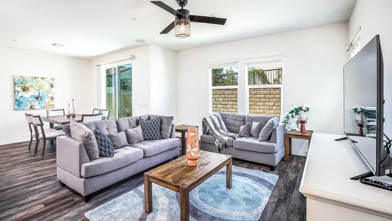Photo of Livingroom in Upland
