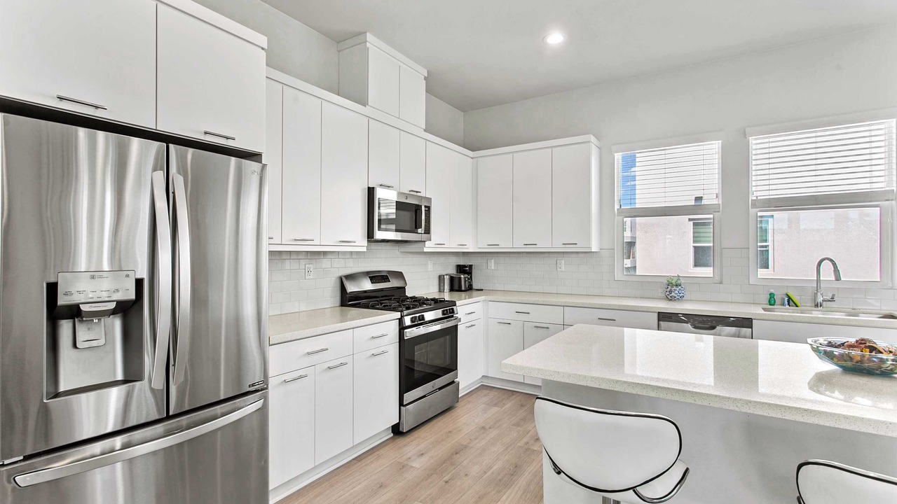 Photo of Kitchen in Platinum Triangle