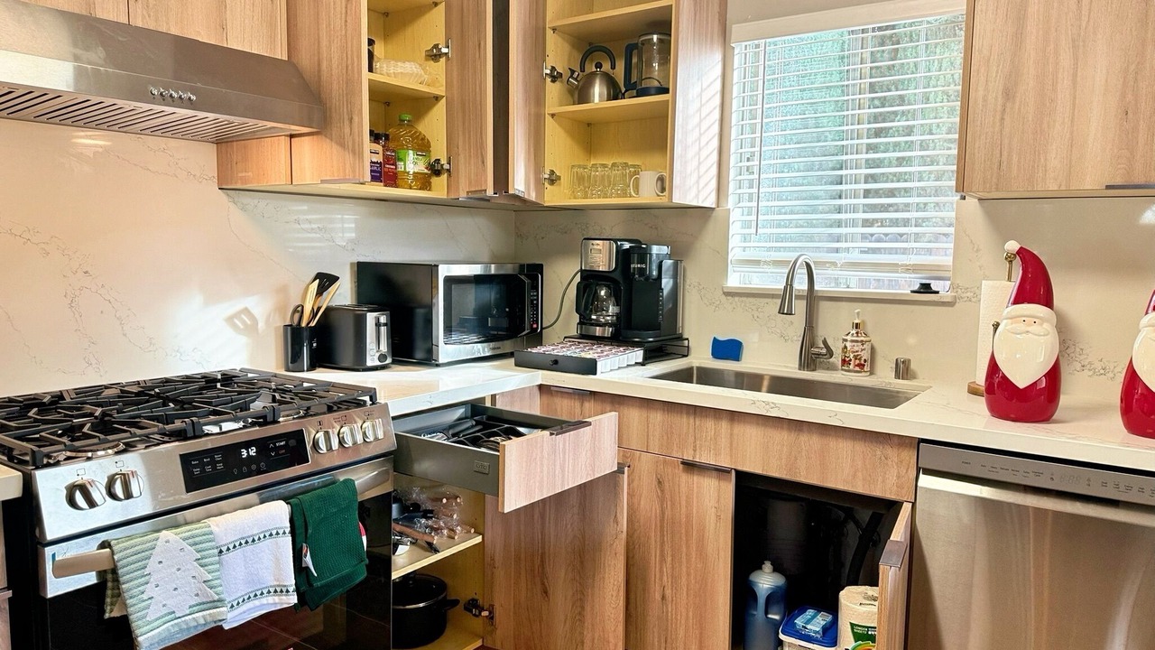 Photo of Kitchen in Mid Central