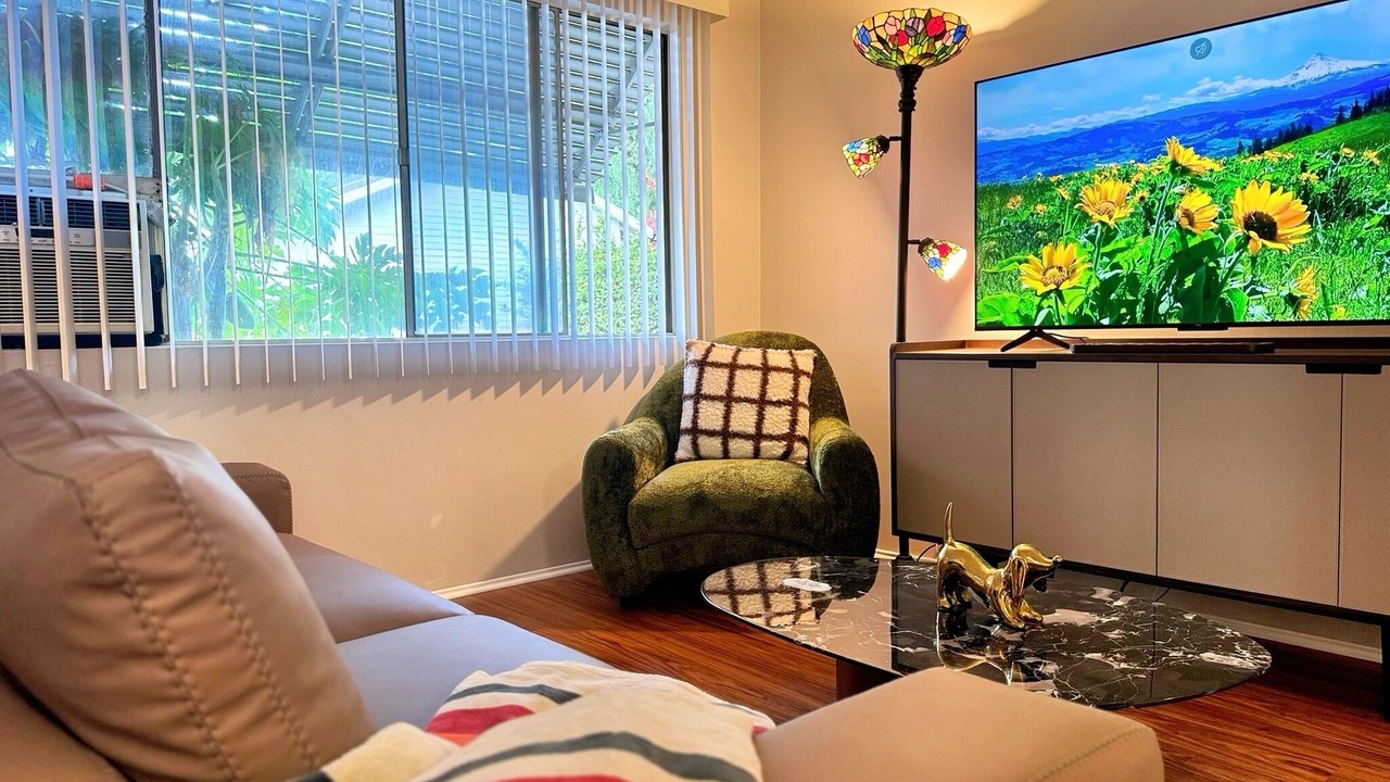 Photo of Livingroom in Mid Central