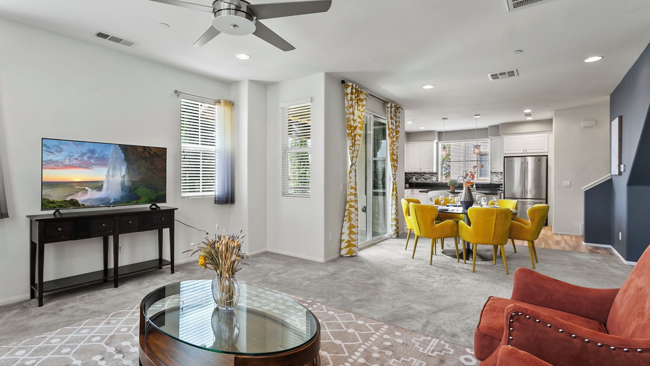 Photo of Livingroom in Mira Loma