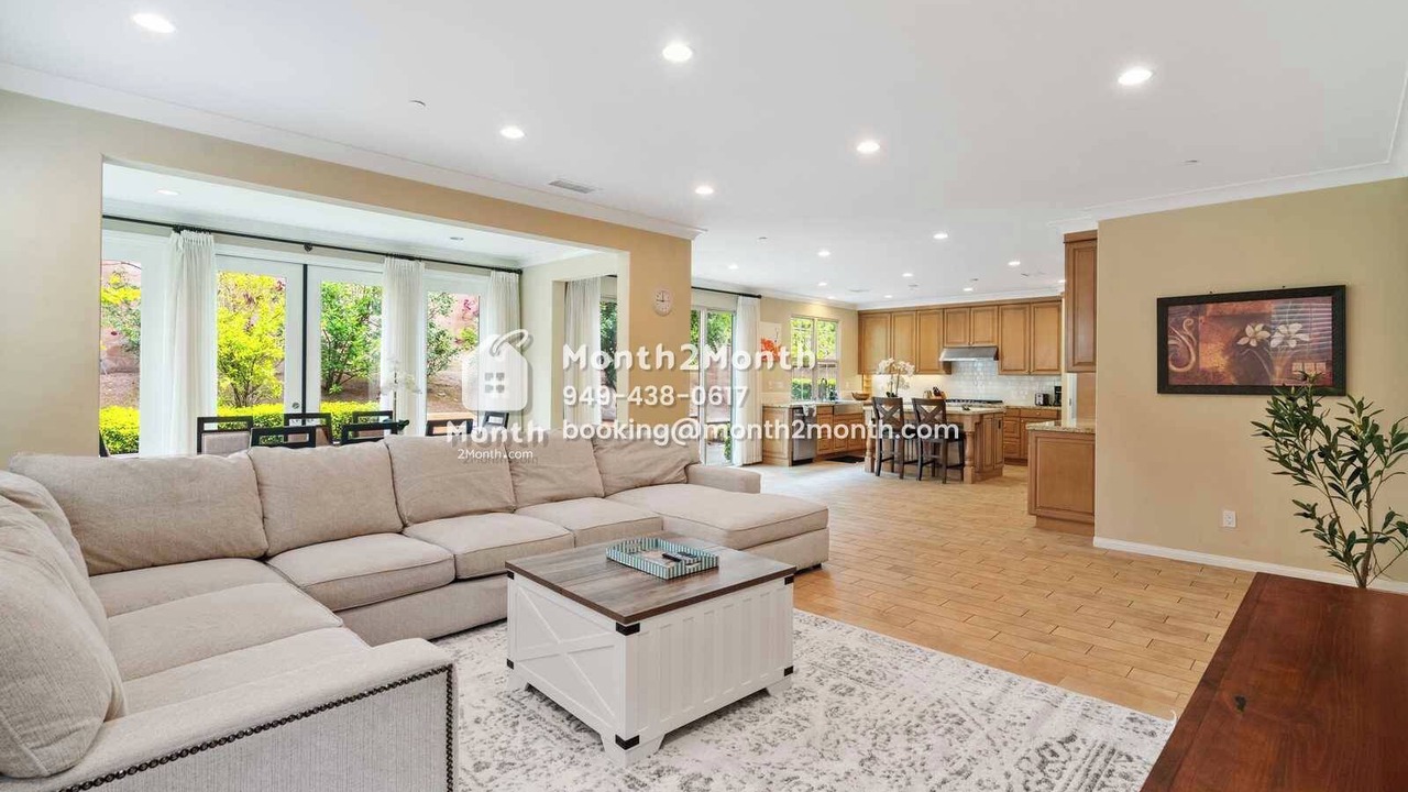 Photo of Livingroom in Irvine