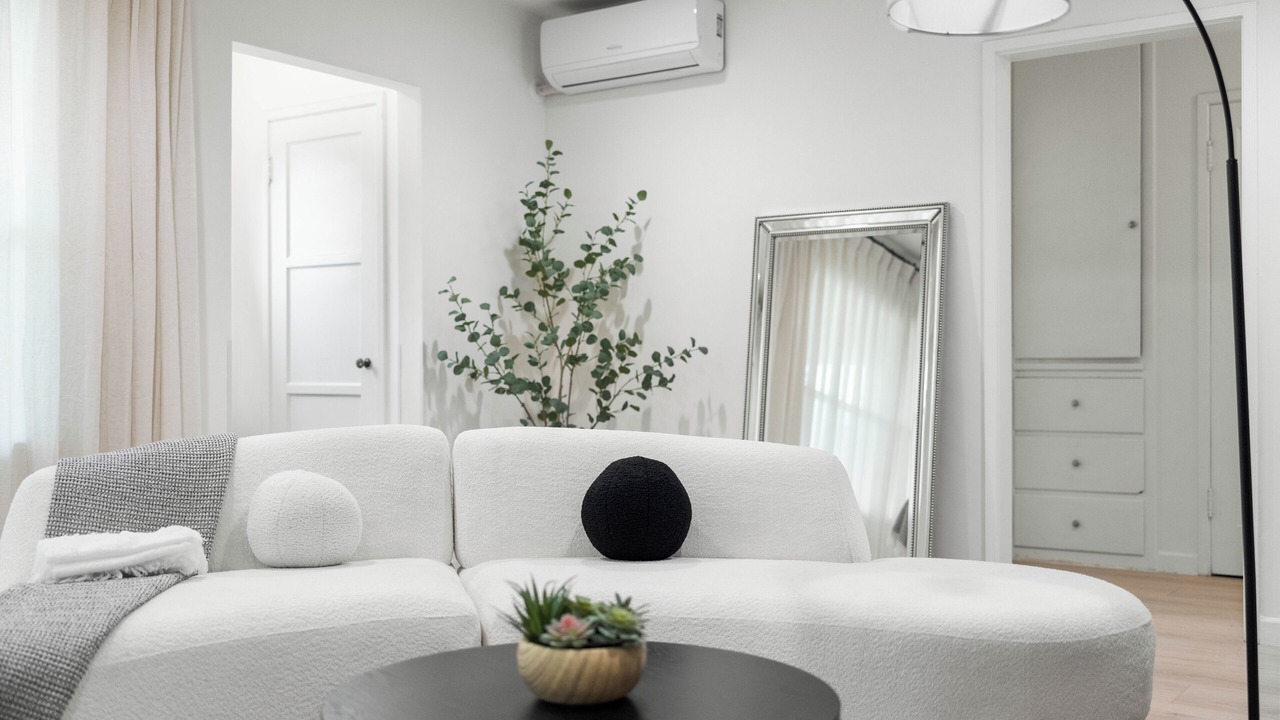 Photo of Livingroom in San Gabriel