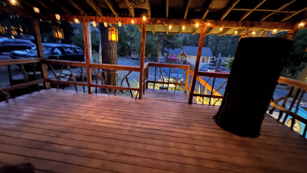 Photo of Patio Balcony in Wrightwood