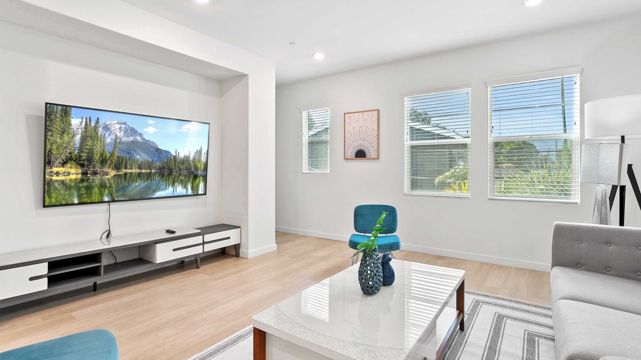Photo of Livingroom in Mayflower Village