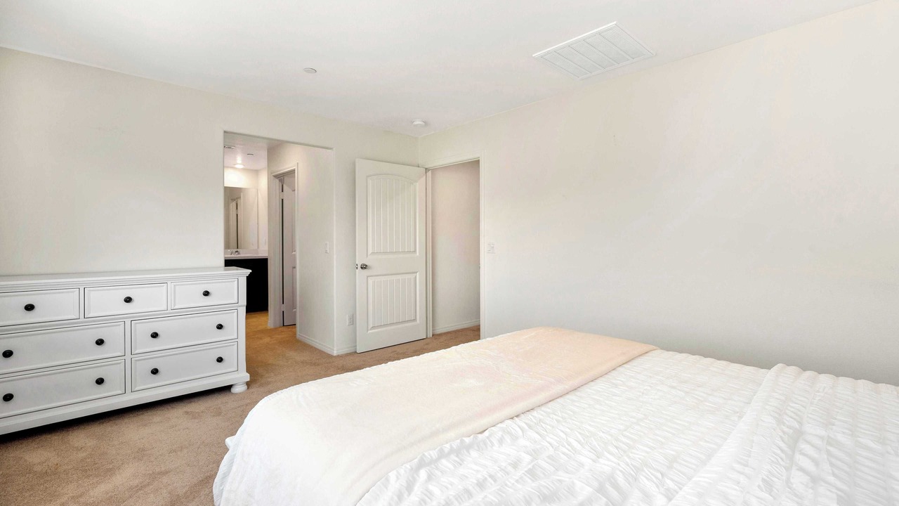 Photo of Bedroom in Jurupa Valley