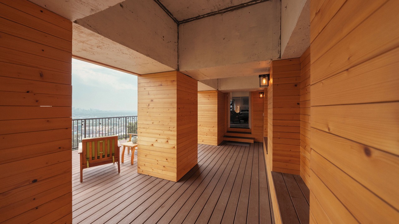 Photo of Patio Balcony in Hollywood Hills West