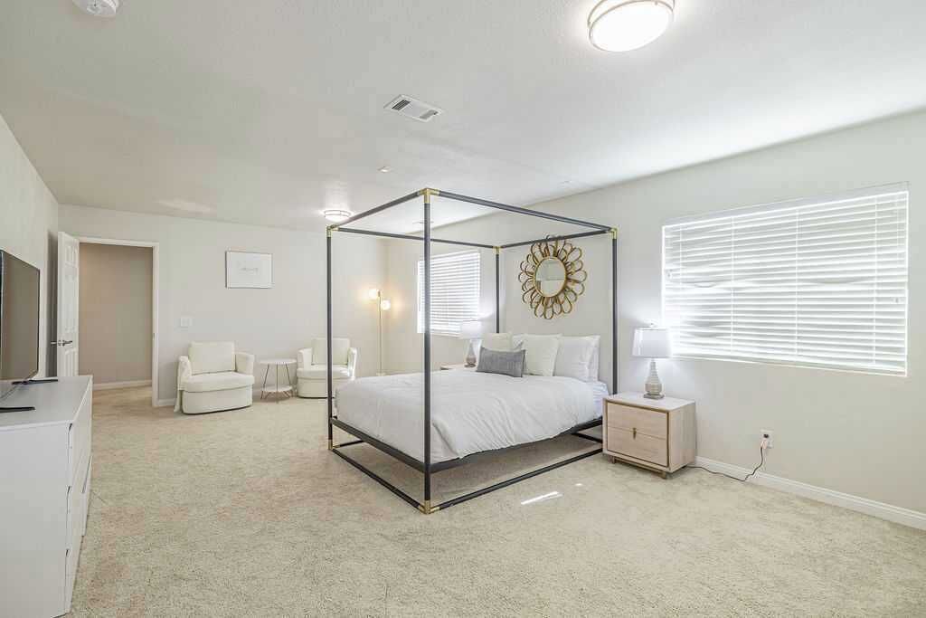 Photo of Bedroom in Palmdale