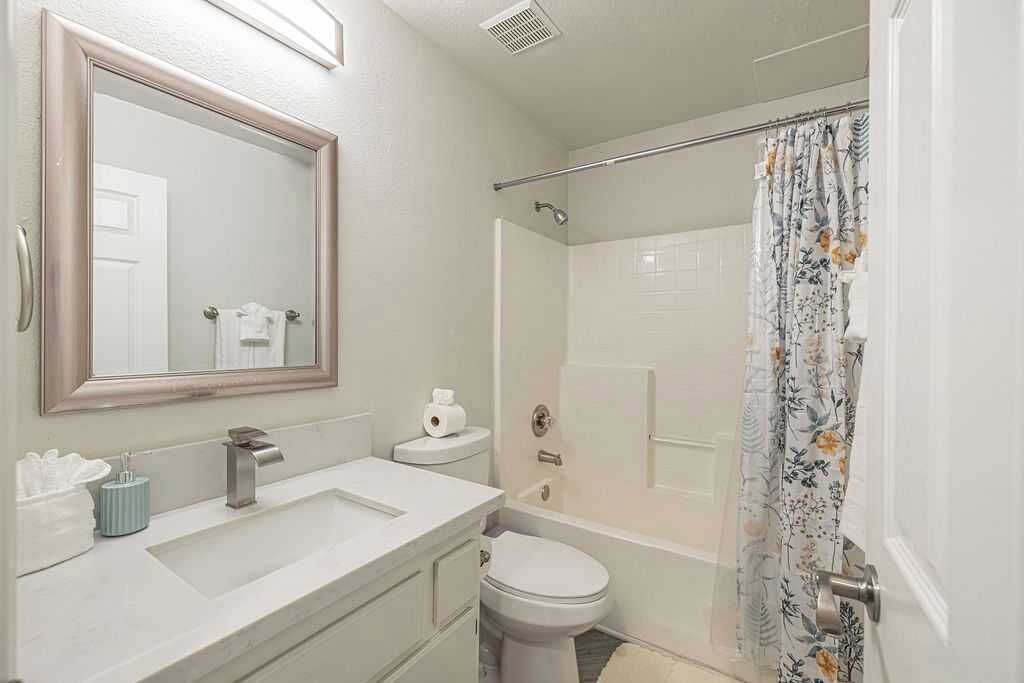 Photo of Bathroom in Palmdale
