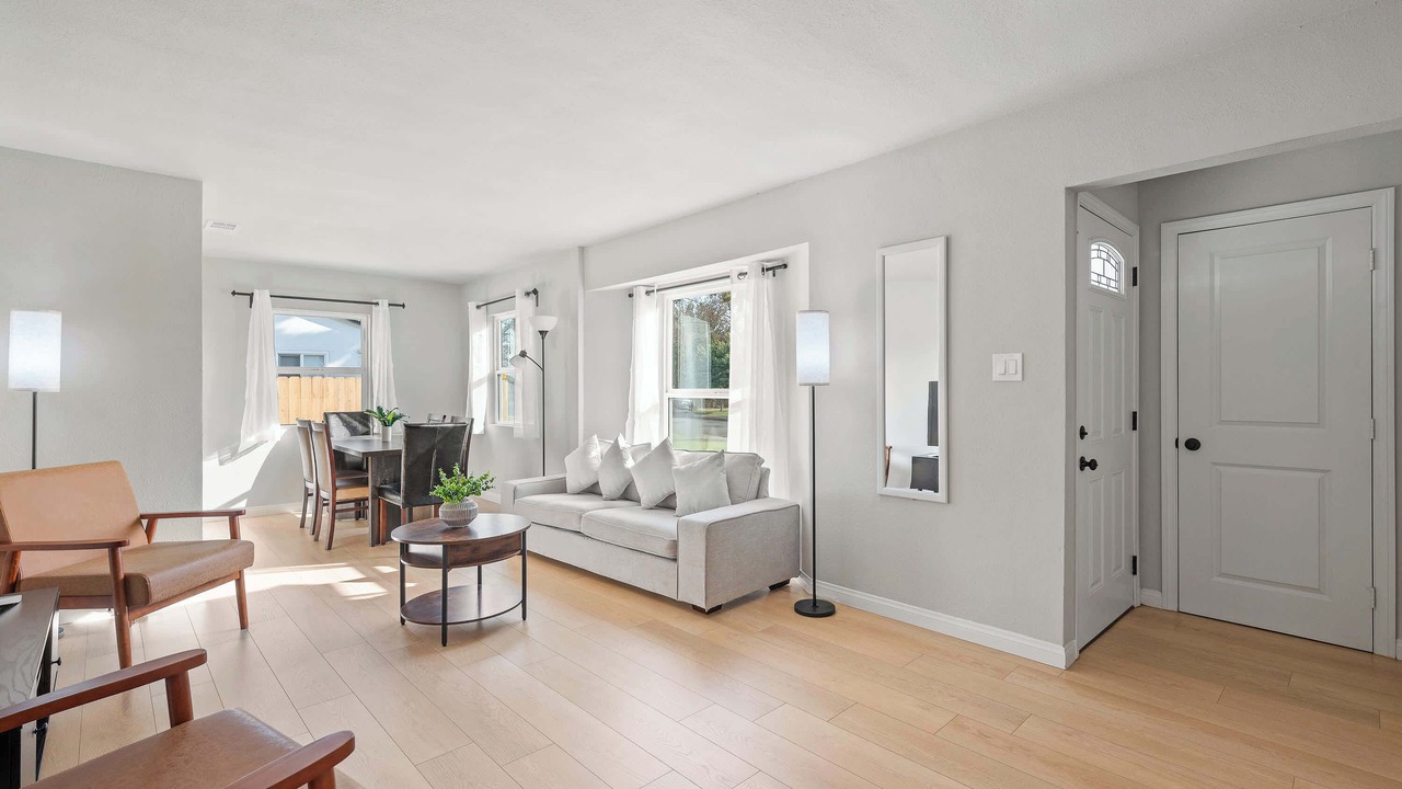 Photo of Livingroom in Monrovia