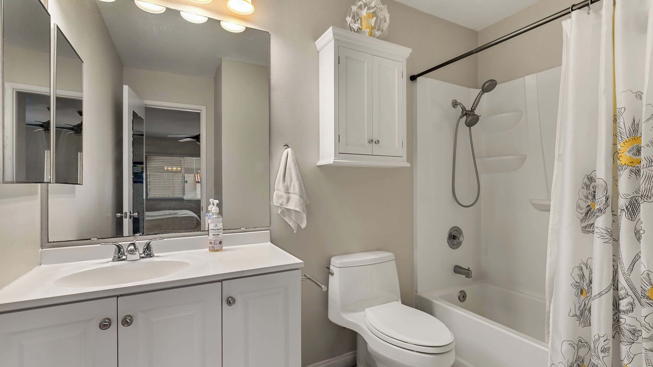 Photo of Bathroom in Bay Park