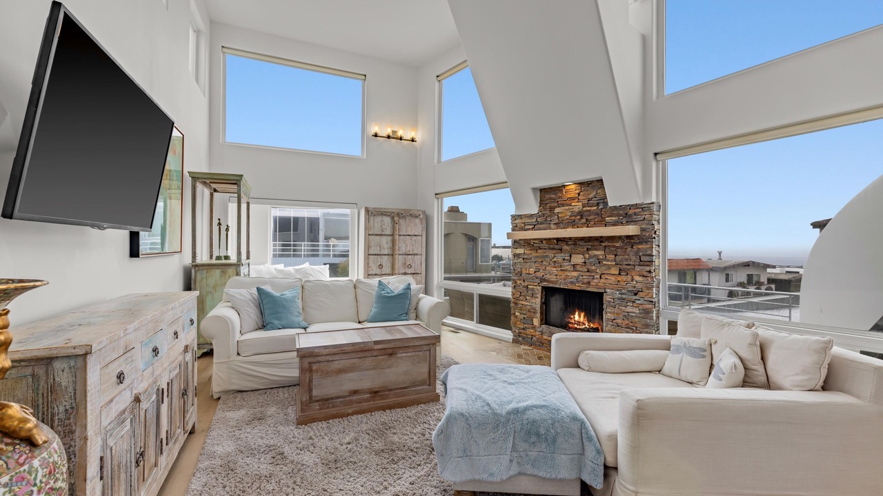 Photo of Livingroom in Gas Lamp Section