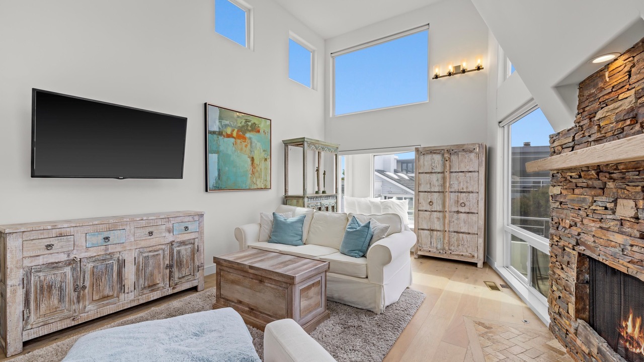Photo of Livingroom in Gas Lamp Section