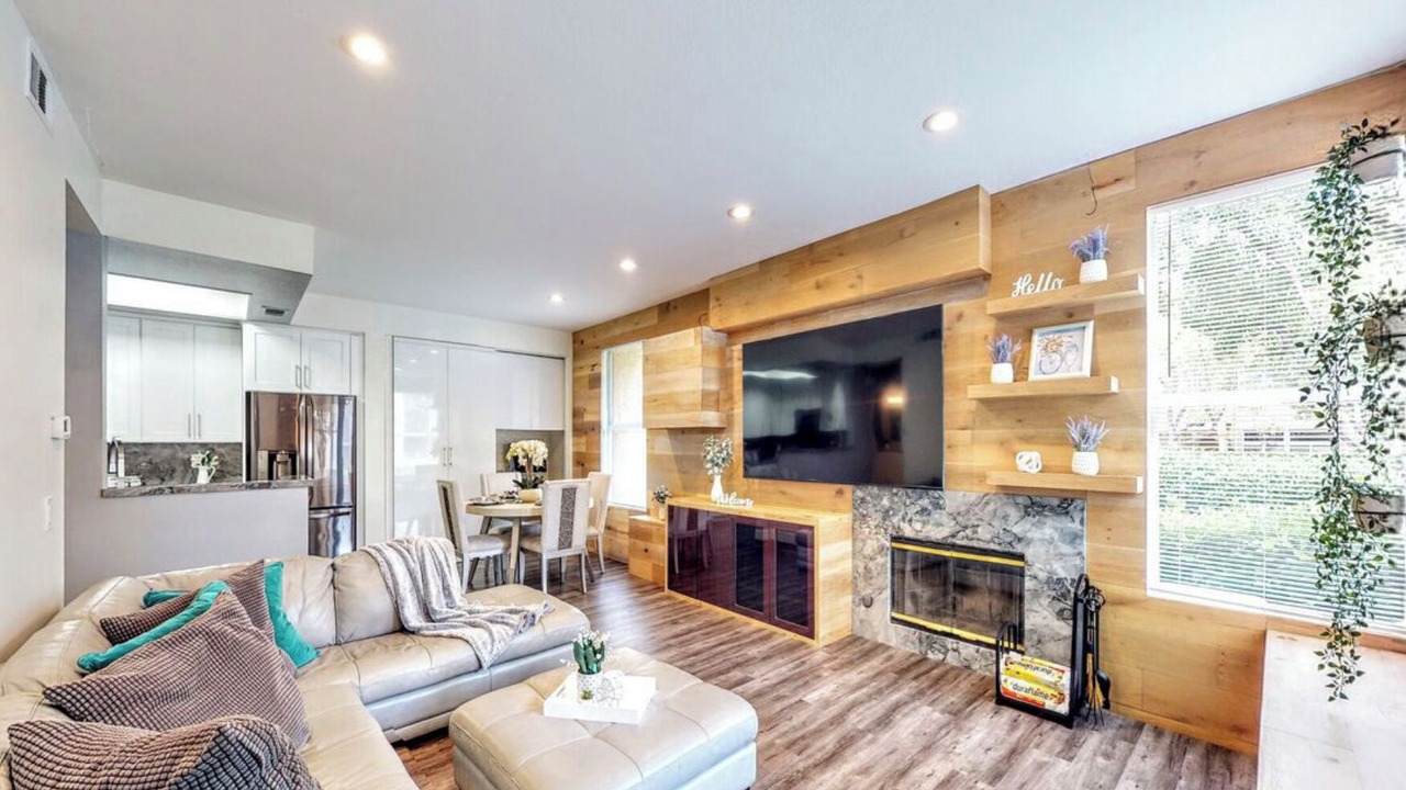 Photo of Livingroom in Foothill Ranch