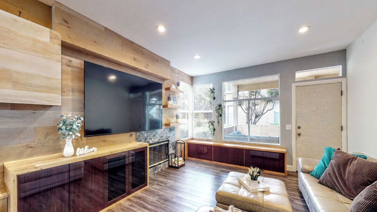 Photo of Livingroom in Foothill Ranch