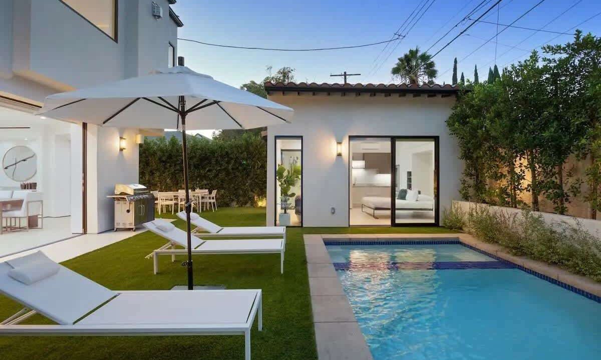 Photo of Outdoor in La Brea