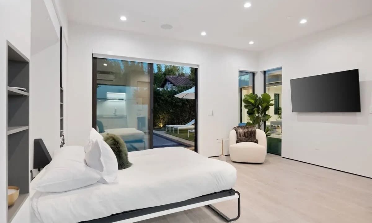 Photo of Bedroom in La Brea