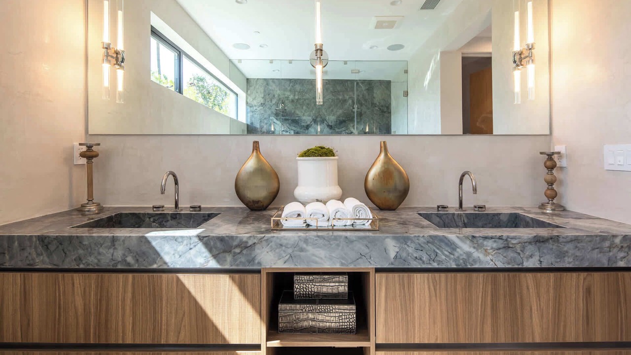 Photo of Bathroom in La Brea