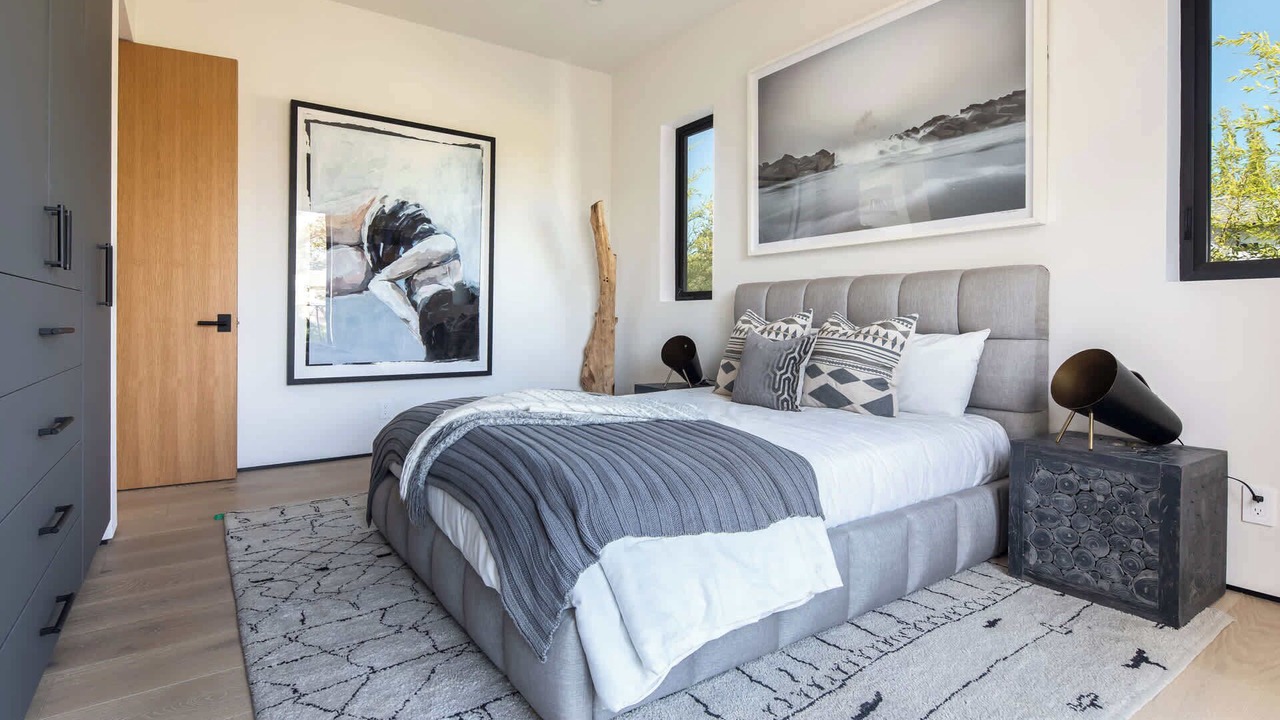 Photo of Bedroom in La Brea